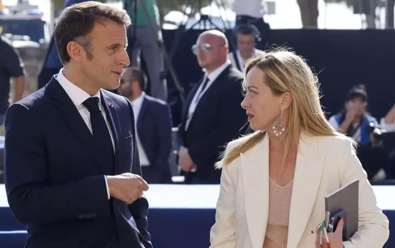 Makron Meloniyə qəzəbləndi - “Şərh bildirməyi dayandır”