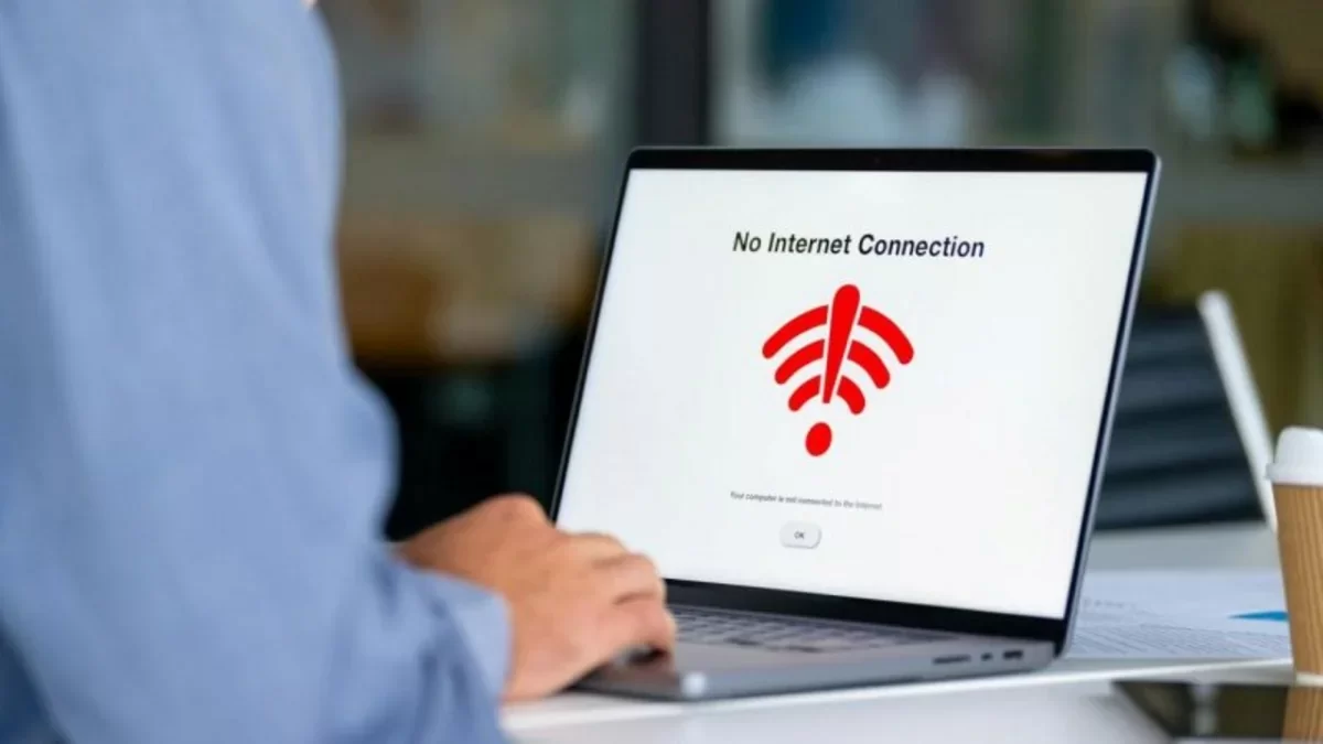 İranda internet tamamilə kəsildi