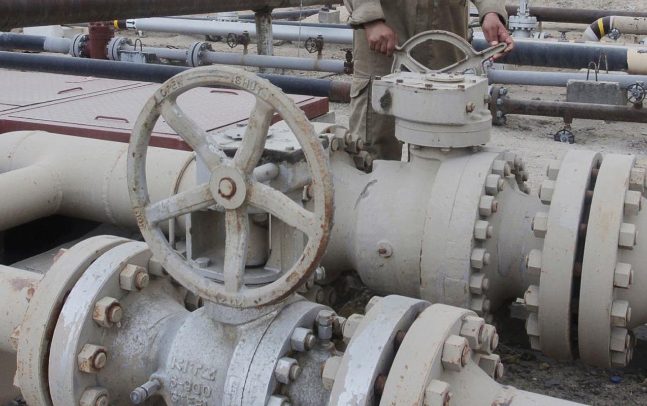 İraq neft limanlarını bağladı