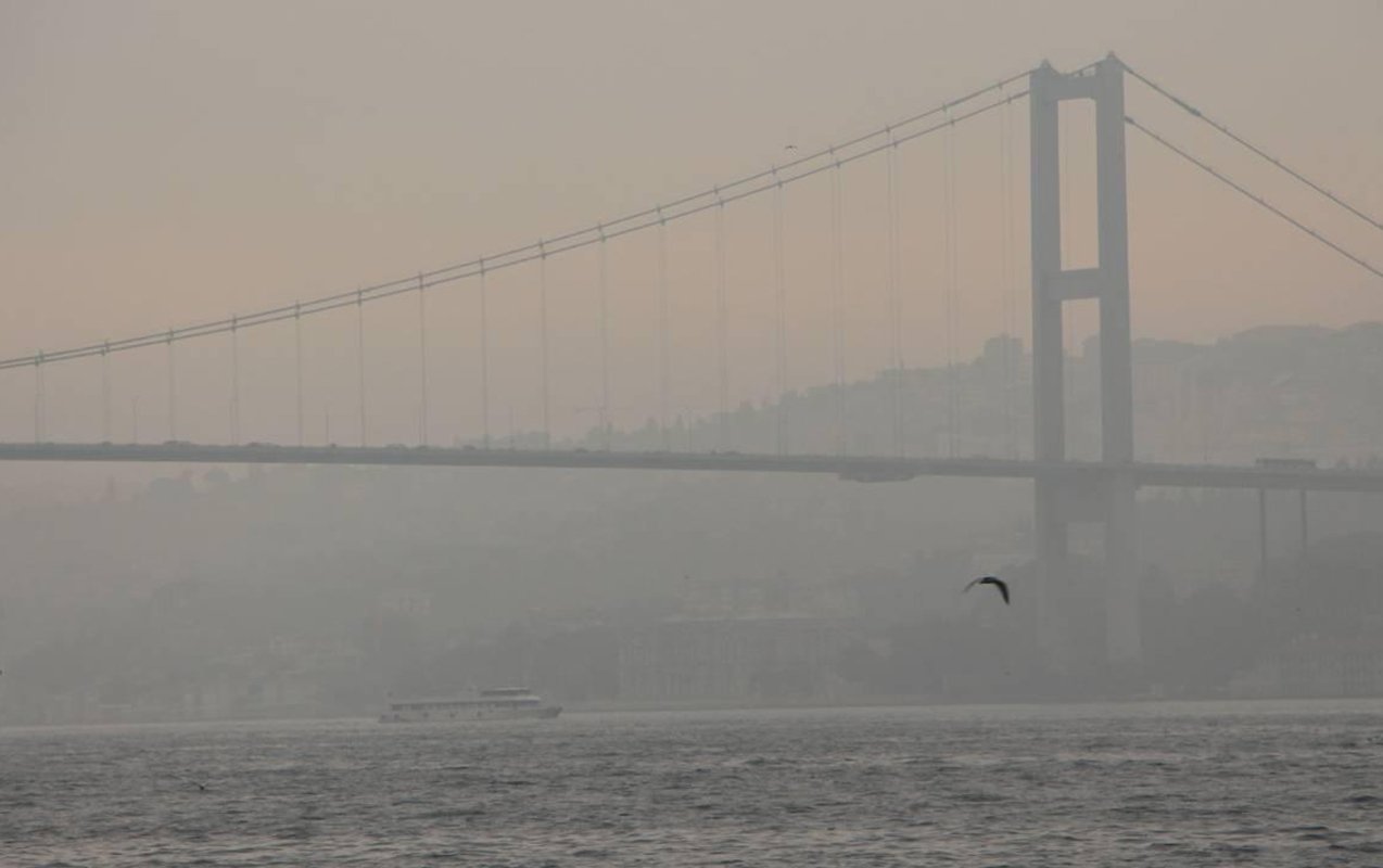 İstanbul boğazında gəmilərin hərəkəti dayandırıldı