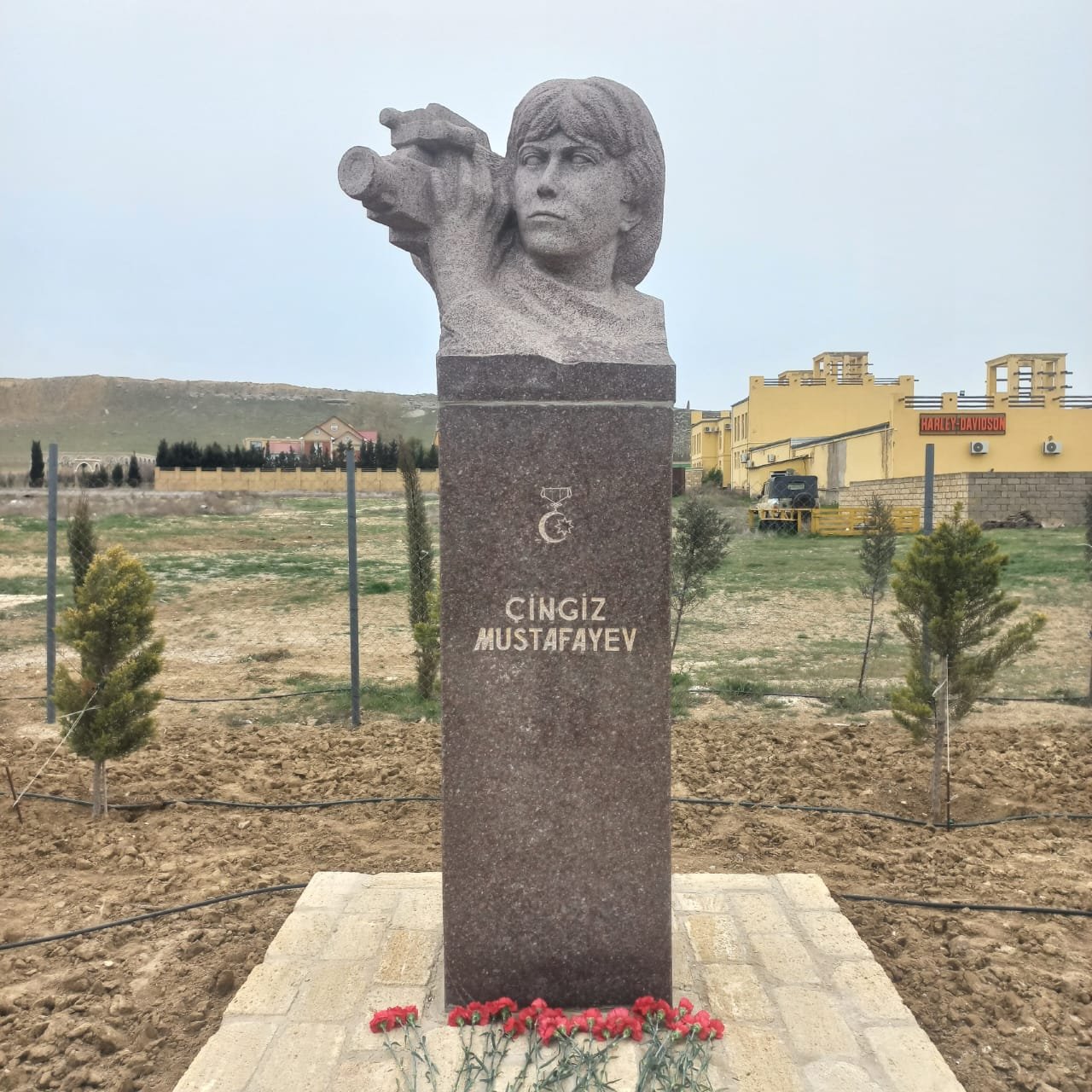 Qobu kəndində Milli Qəhrəmanın xatirəsinə həsr olunmuş “Çingiz Parkı” açıldı