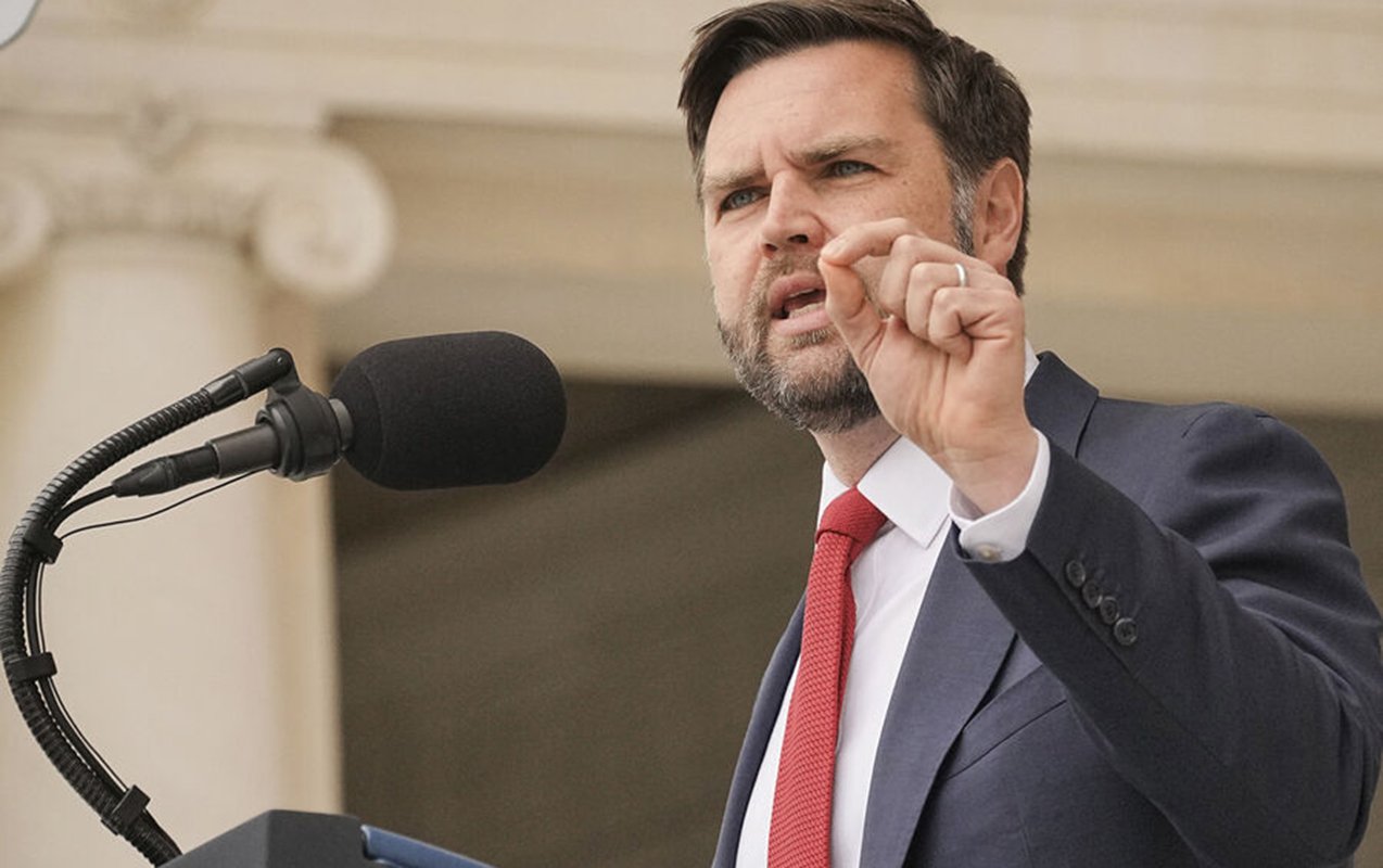 Seçki öncəsi Macarıstana gedəcək