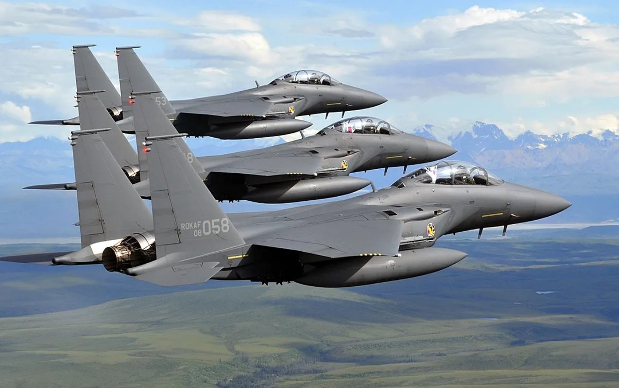 Pilotlar selfi çəkərkən təyyarələr toqquşub - Detallar