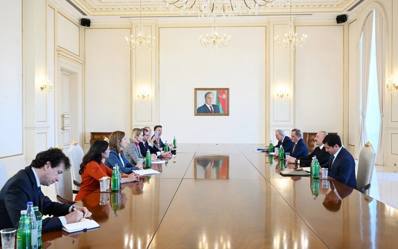 Strateji maraqlar “qətnamə marafonu”na qarşı