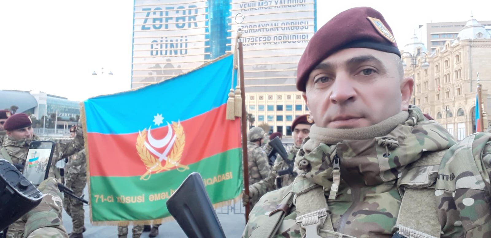 “Bir qəhrəmanlıq salnaməsi və ya qorxunu təslim edənlərin hekayəsi...”