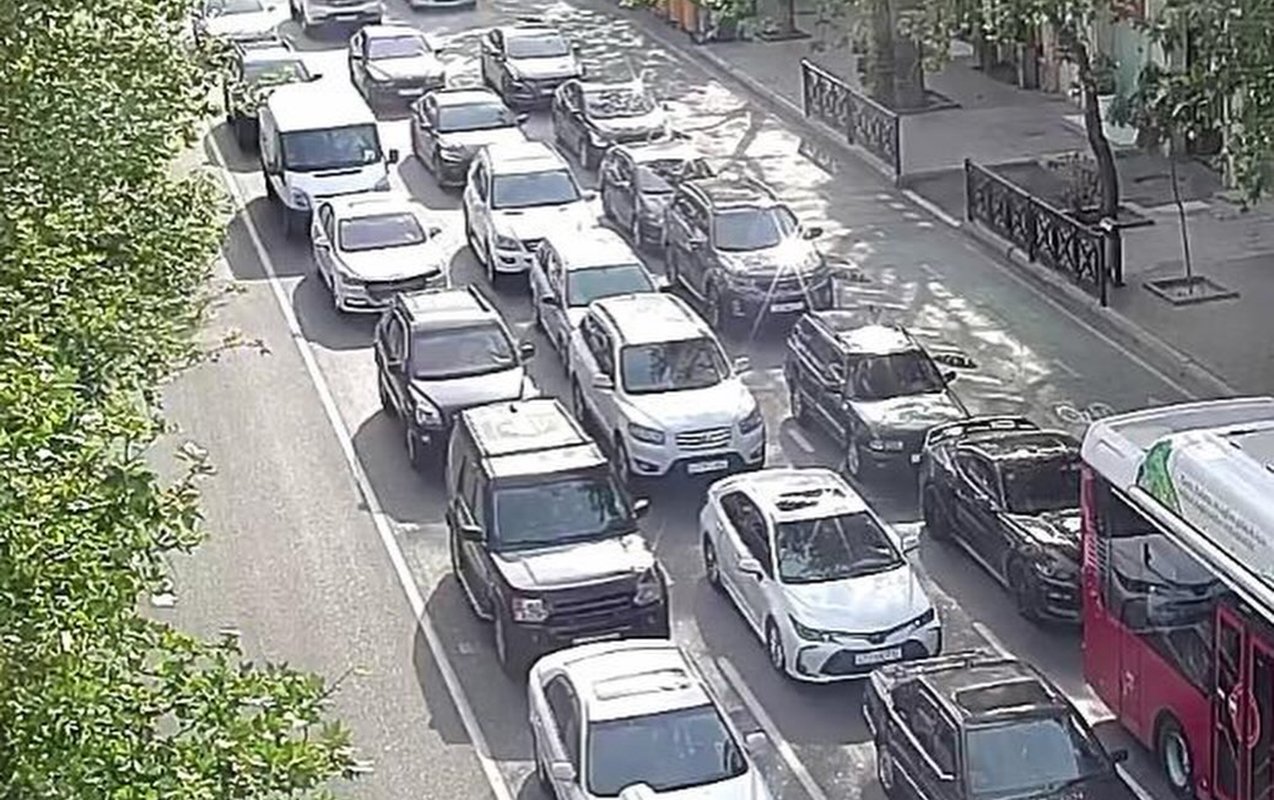 14 yolda tıxac var - Siyahı