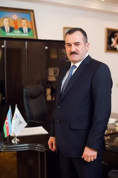 Elxan Yaqubov – Sahibkarlıq, tibb və maarifçilik fəaliyyətini uğurla birləşdirən ziyalı